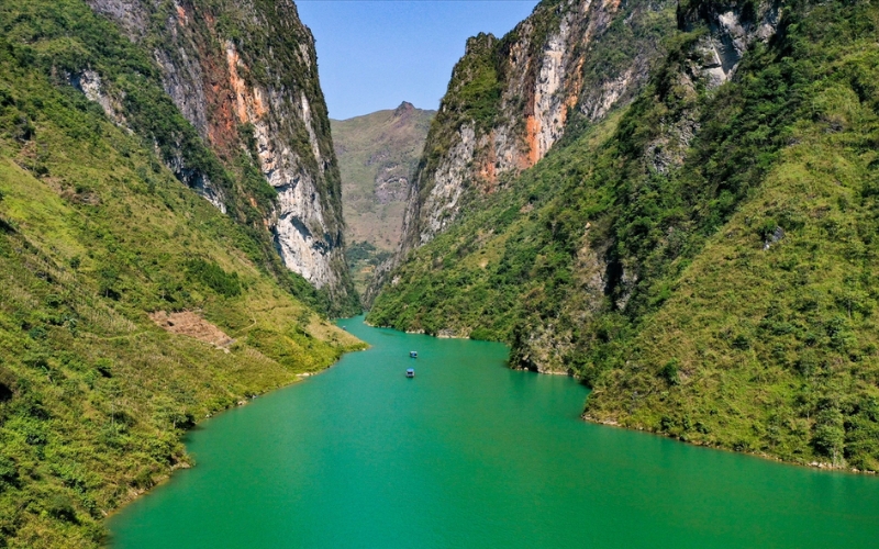 Hẻm vực Tu Sản